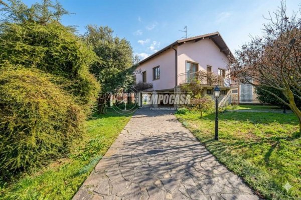 casa indipendente in vendita a Seriate