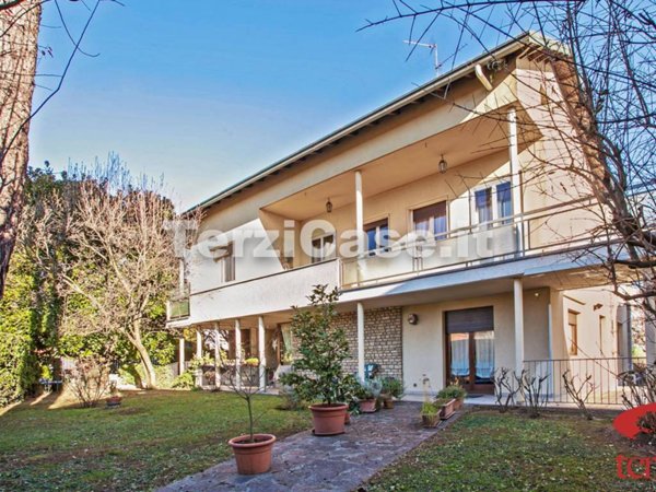 casa indipendente in vendita a Seriate