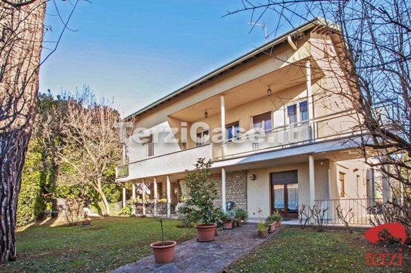 casa indipendente in vendita a Seriate