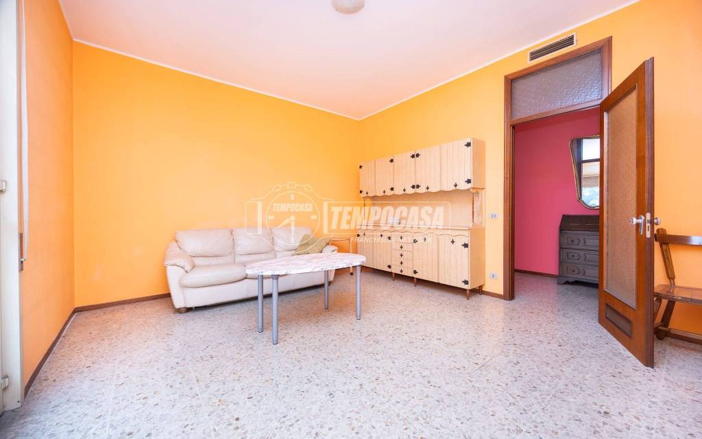 appartamento in vendita a Seriate in zona Paderno
