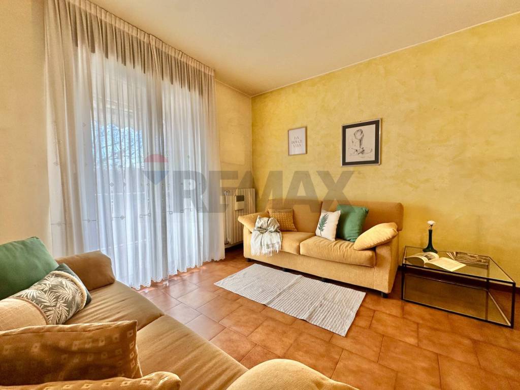 appartamento in vendita a Seriate in zona Paderno