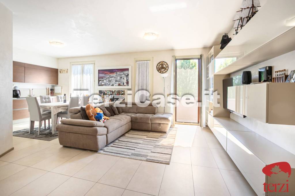 appartamento in vendita a Seriate in zona Paderno