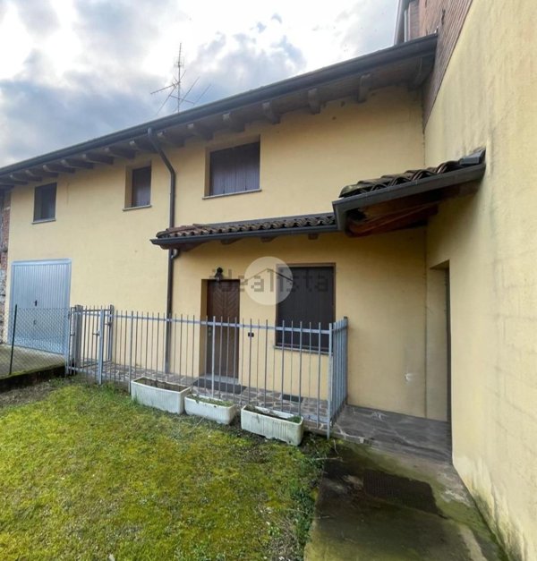 casa indipendente in vendita a Seriate