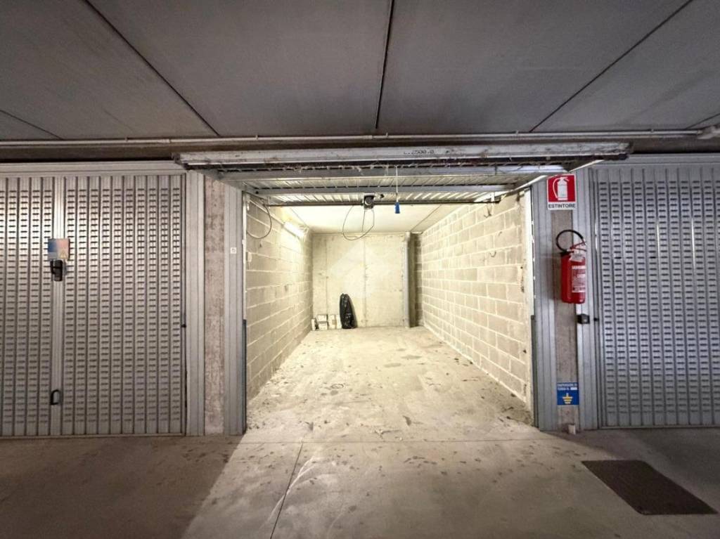 locale di sgombero in vendita a Seriate