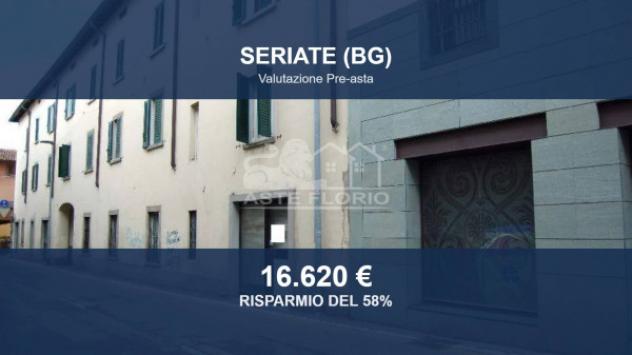 negozio in vendita a Seriate