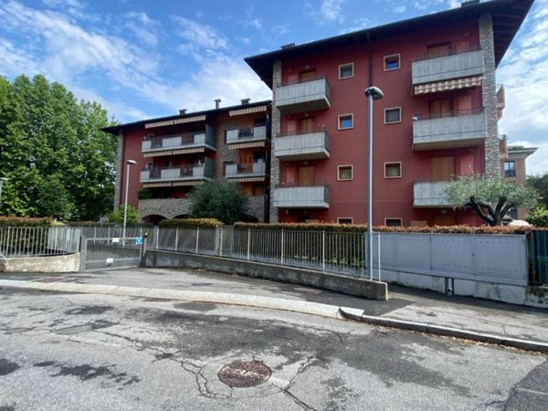 appartamento in vendita a Seriate in zona Paderno