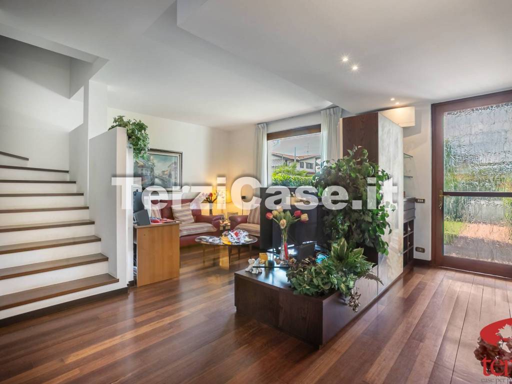 casa indipendente in vendita a Seriate