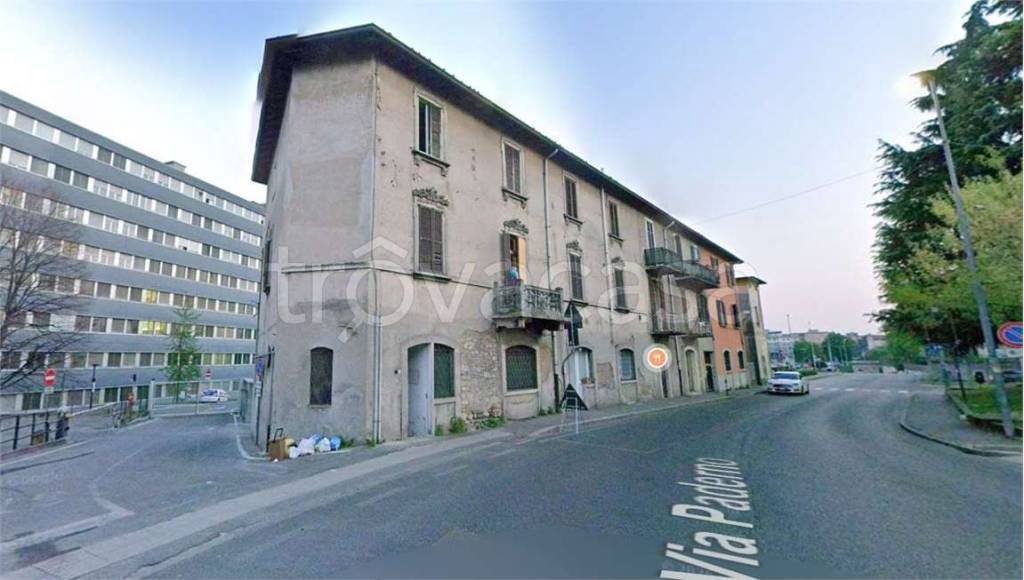 appartamento in vendita a Seriate in zona Paderno