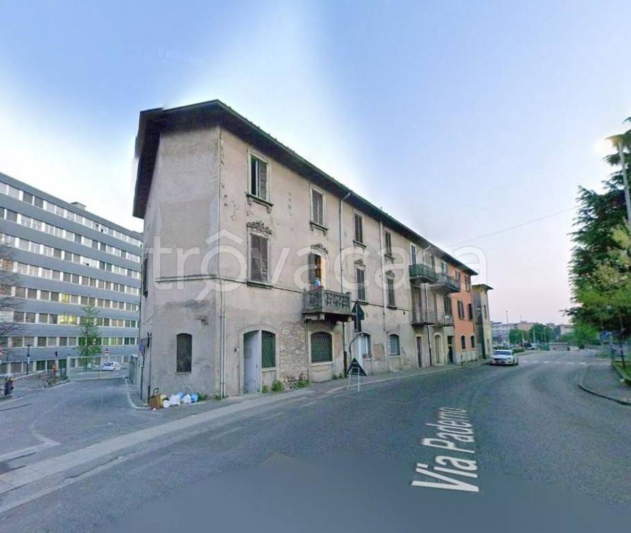 appartamento in vendita a Seriate in zona Paderno