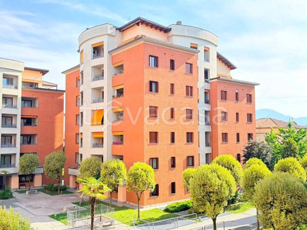 appartamento in vendita a Seriate in zona Paderno
