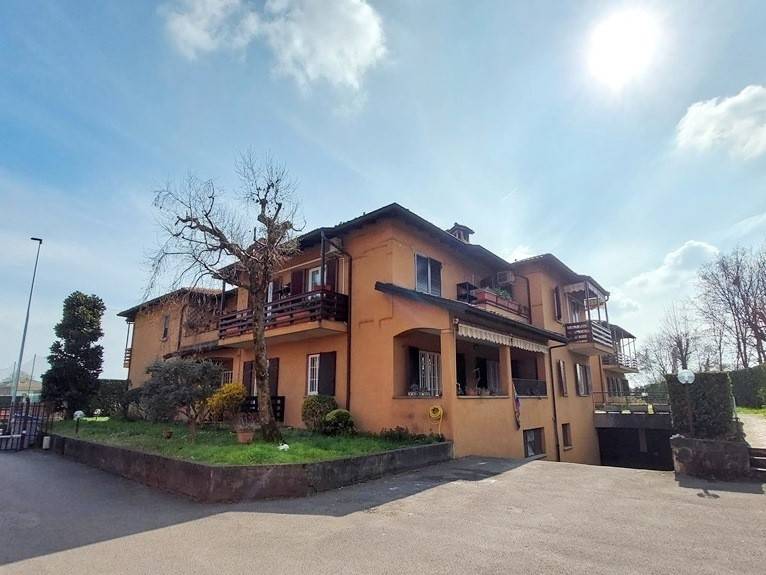 appartamento in vendita a Seriate in zona Paderno