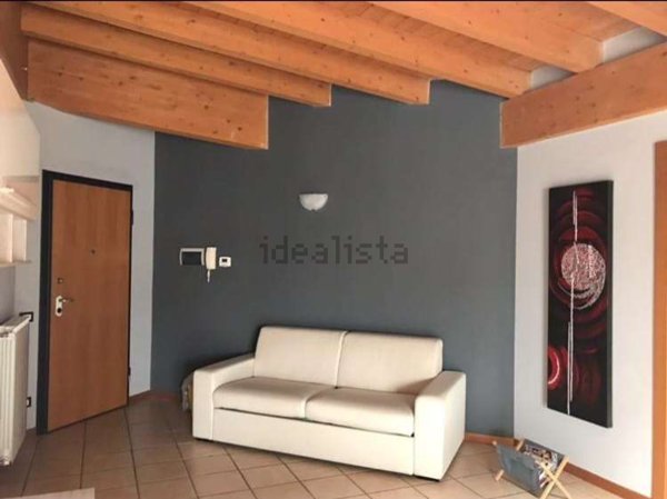 appartamento in vendita a Seriate in zona Paderno