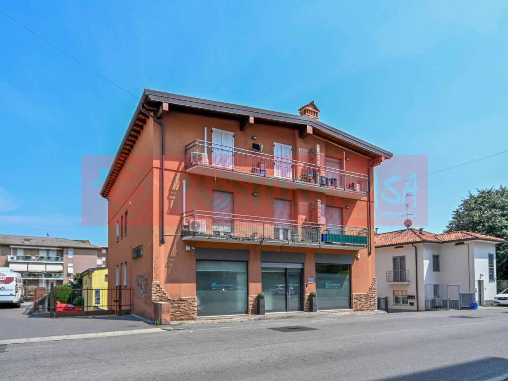 appartamento in vendita a Seriate in zona Paderno