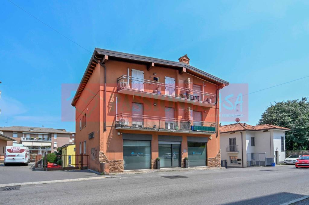 appartamento in vendita a Seriate in zona Paderno
