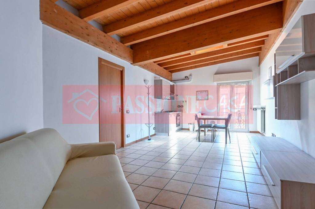 appartamento in vendita a Seriate in zona Paderno