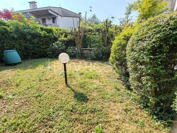 appartamento in vendita a Seriate in zona Paderno