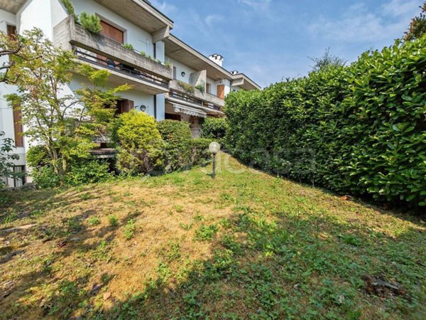 appartamento in vendita a Seriate in zona Paderno