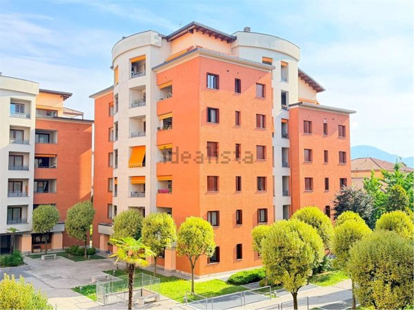 appartamento in vendita a Seriate in zona Paderno