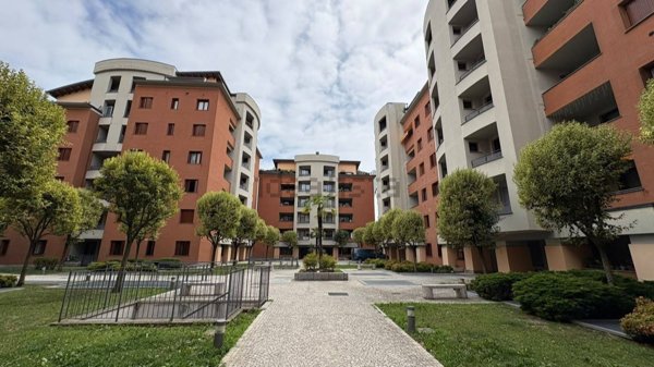 appartamento in vendita a Seriate in zona Paderno