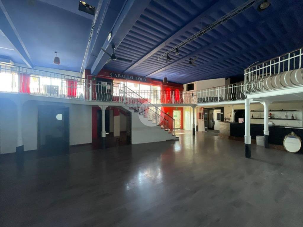locale commerciale in vendita a Seriate in zona Paderno
