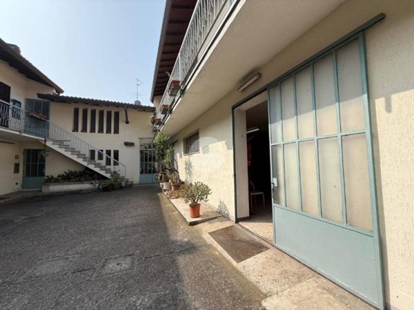 negozio in vendita a Seriate in zona Paderno