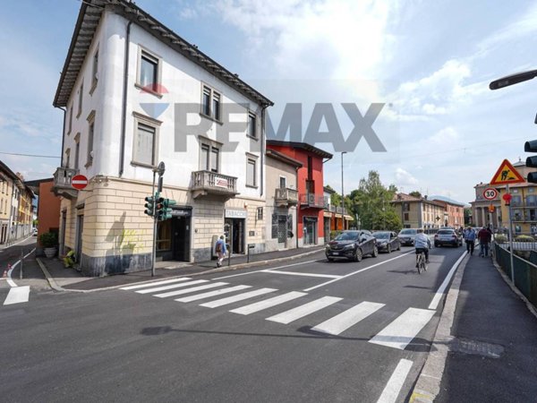 appartamento in vendita a Seriate in zona Paderno