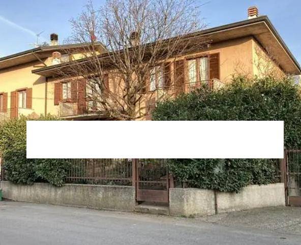 casa indipendente in vendita a Seriate in zona Paderno