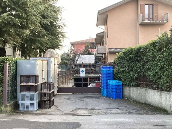 casa indipendente in vendita a Seriate in zona Paderno