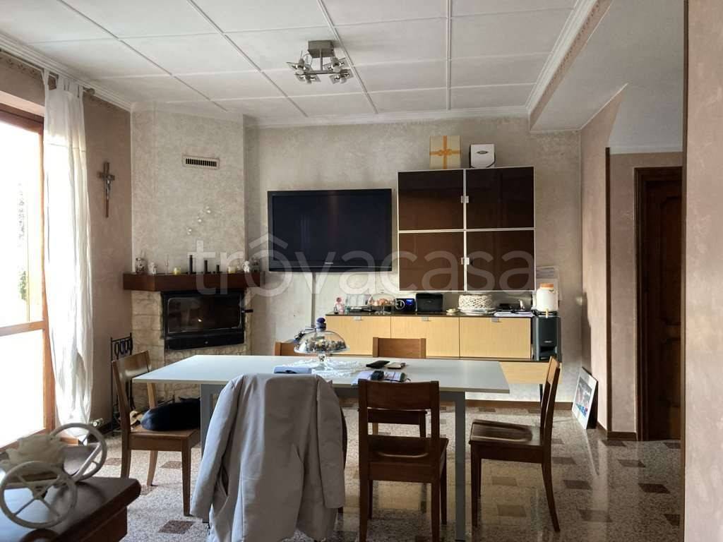 casa indipendente in vendita a Seriate in zona Paderno