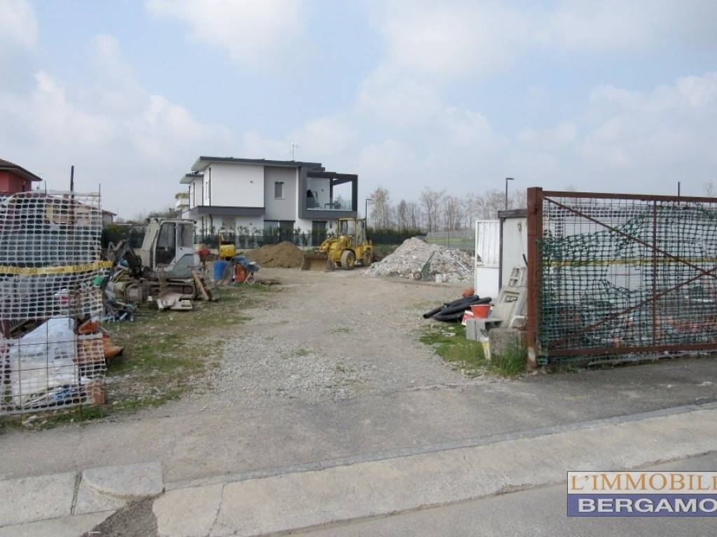 casa indipendente in vendita a Seriate in zona Paderno