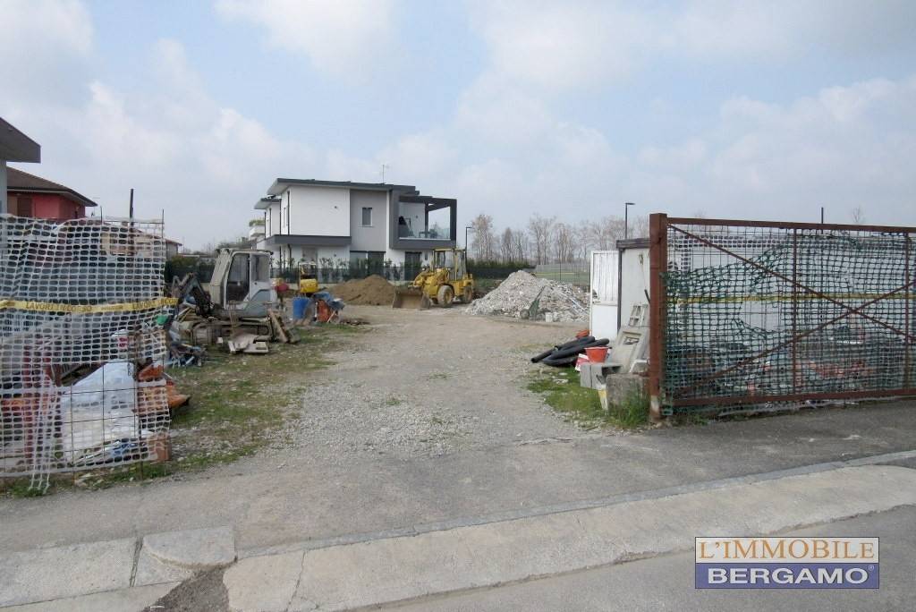 casa indipendente in vendita a Seriate in zona Paderno