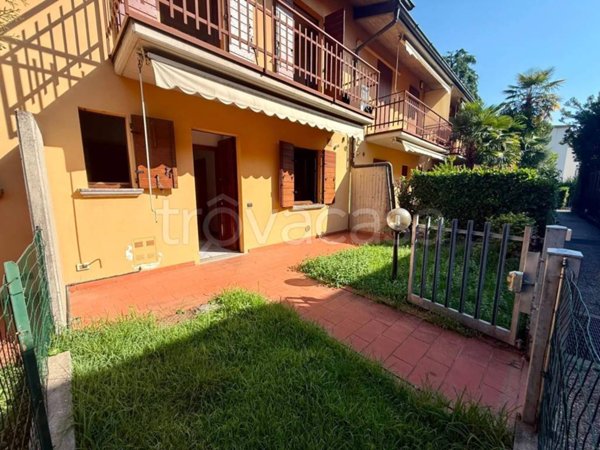 casa indipendente in vendita a Seriate in zona Paderno