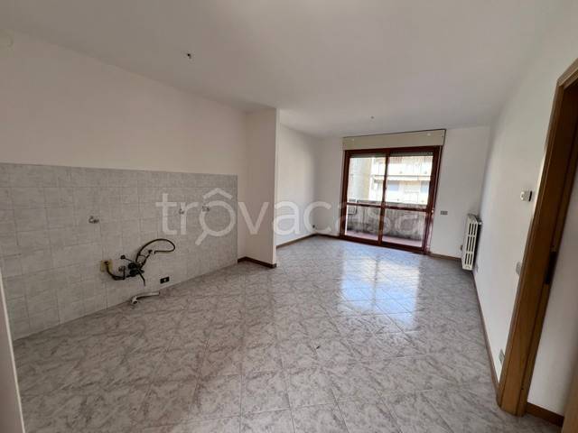 appartamento in vendita a Seriate in zona Paderno