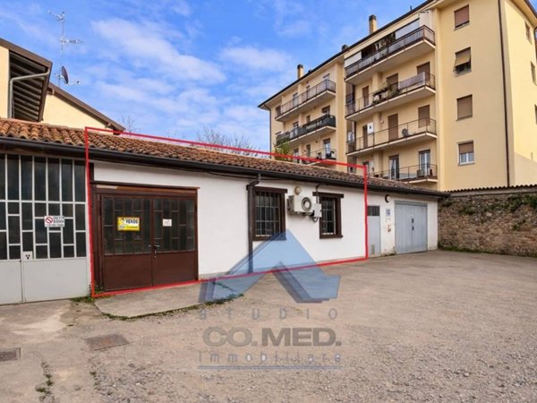 locale commerciale in vendita a Seriate in zona Paderno