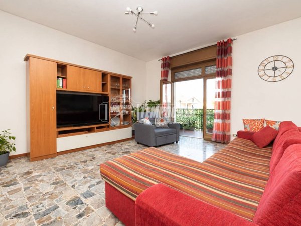 appartamento in vendita a Seriate in zona Paderno