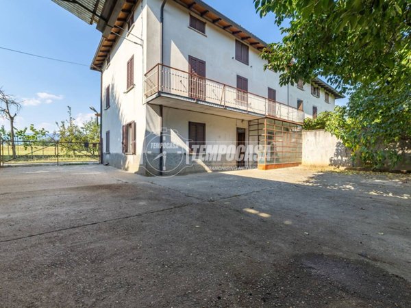 casale in vendita a Seriate in zona Comonte