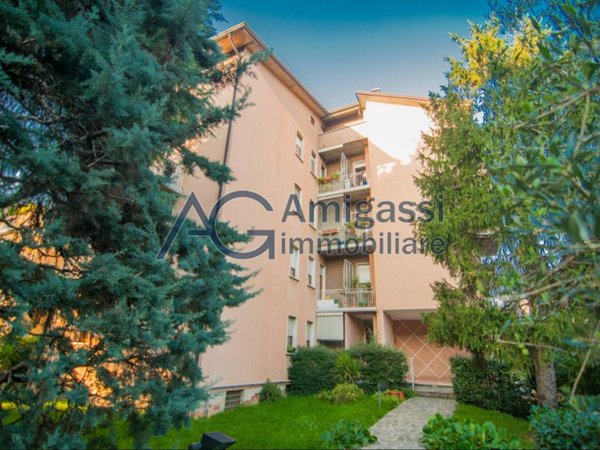 appartamento in vendita a Seriate in zona Paderno