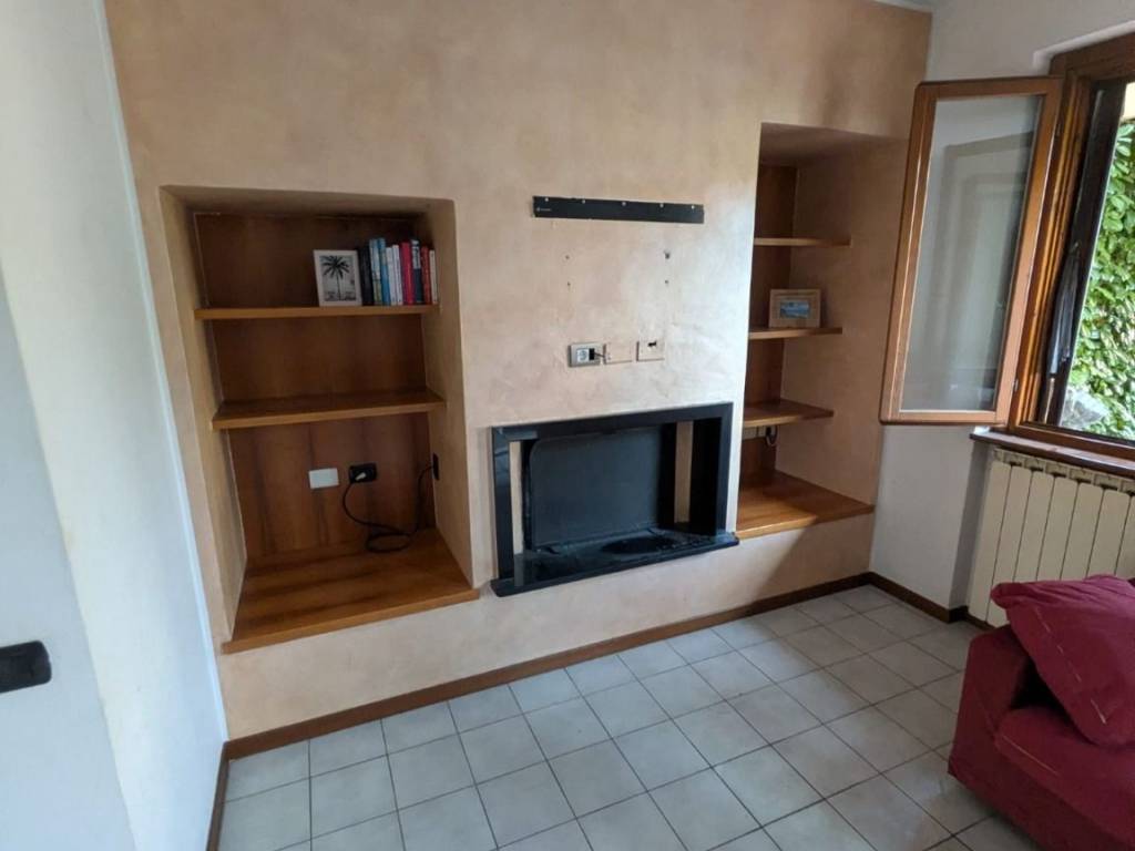 casa indipendente in vendita a Seriate in zona Paderno