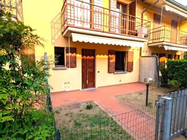 appartamento in vendita a Seriate in zona Paderno