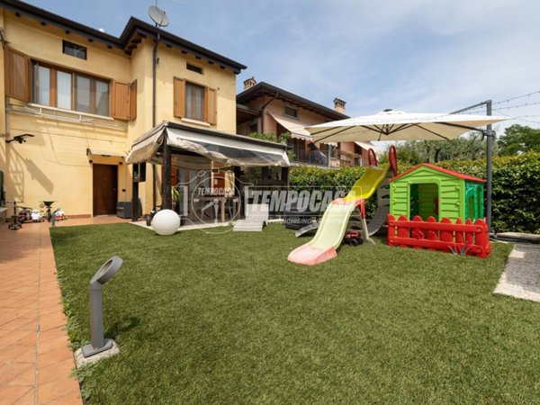 appartamento in vendita a Seriate in zona Paderno