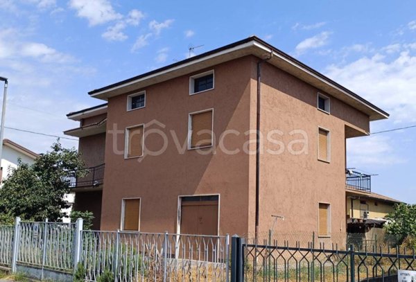 casa indipendente in vendita a Seriate in zona Paderno