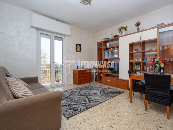 appartamento in vendita a Seriate in zona Paderno