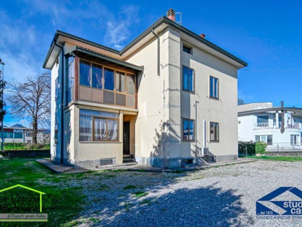 casa indipendente in vendita a Seriate in zona Comonte