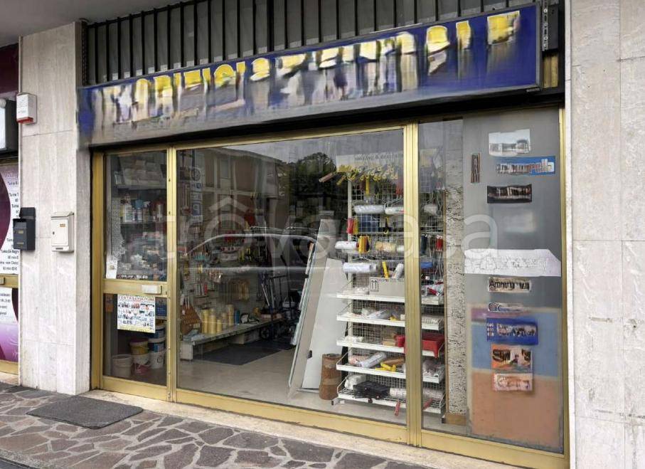 appartamento in vendita a Seriate in zona Paderno