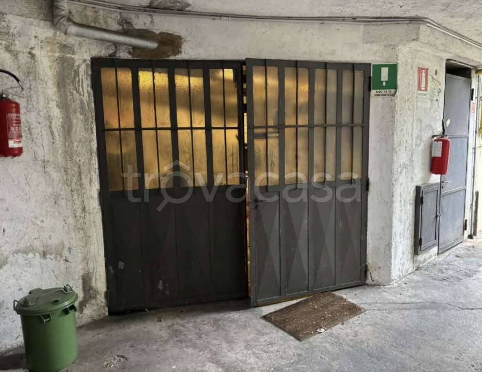 locale commerciale in vendita a Seriate in zona Paderno