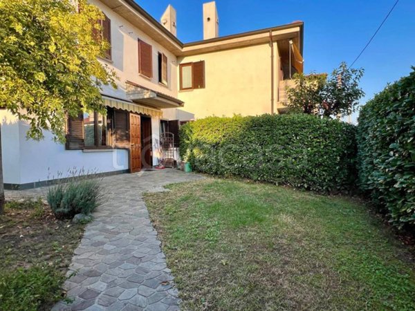 appartamento in vendita a Seriate in zona Paderno