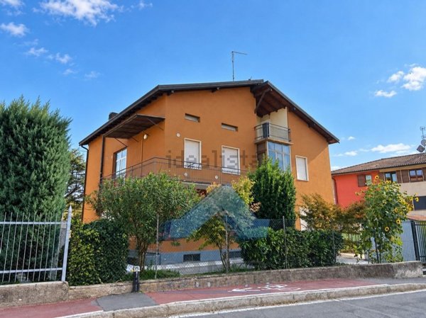 appartamento in vendita a Seriate in zona Paderno