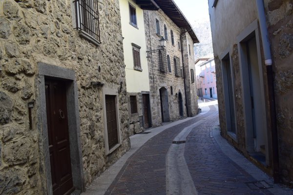 appartamento in vendita a Serina