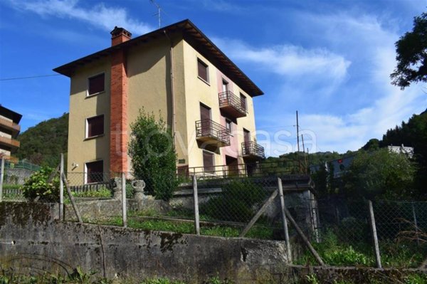 casa indipendente in vendita a Serina