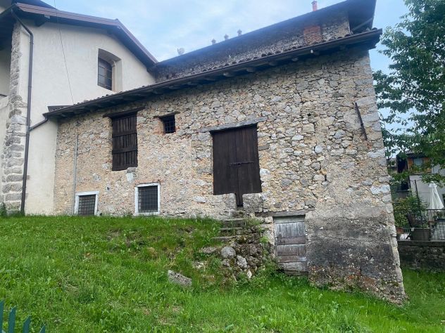 casale in vendita a Serina